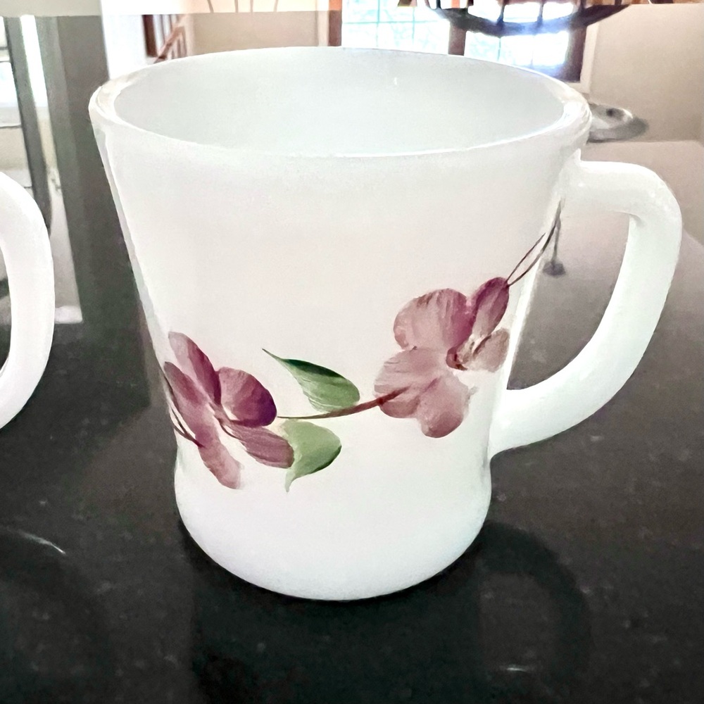 Vintage Fire King Hand Painted Peach Blossom Mugs (Set of 4) Excellent Condition - Picture 7 of 16